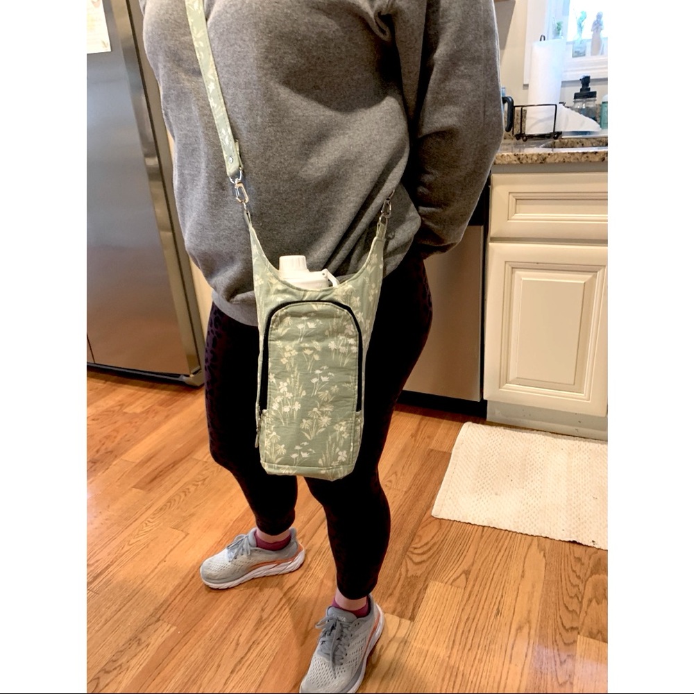 Water bottle holder